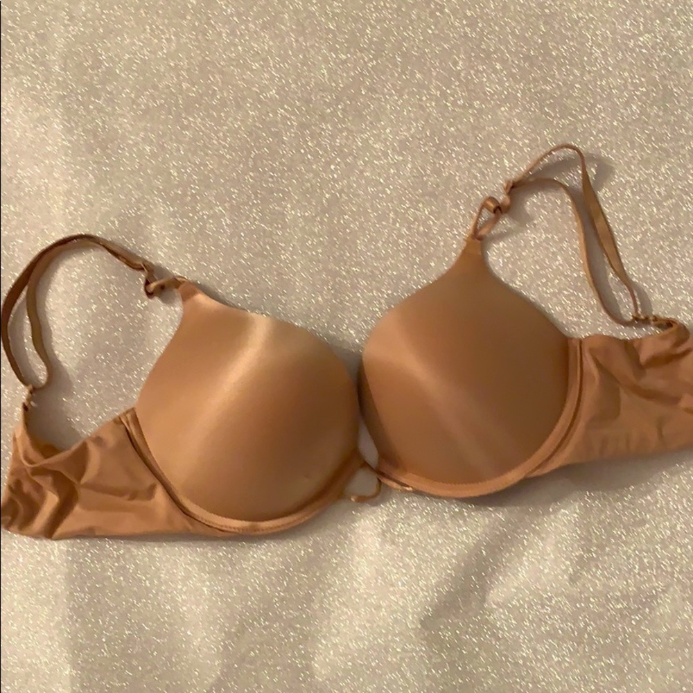 VICTORIA SECRET BOMBSHELL BRA in nude 32D
